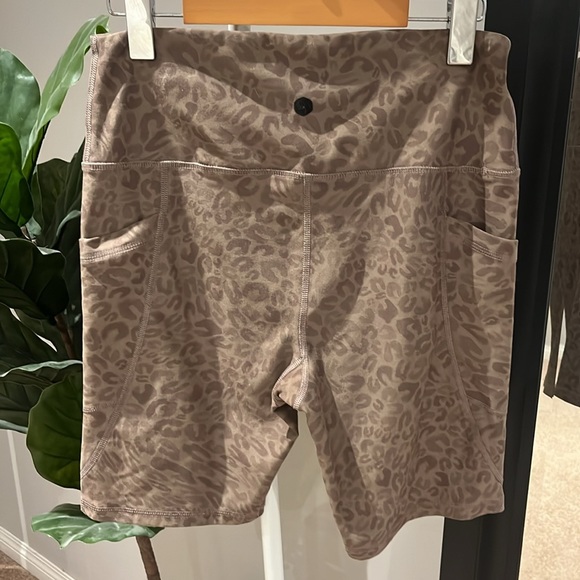 Scorpio Sol | Thrill Seekers Bike Shorts - Picture 4 of 7